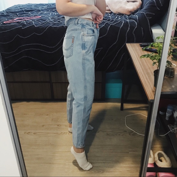 *SOLD* Vintage Light Wash Mom Jeans - Picture 1 of 4